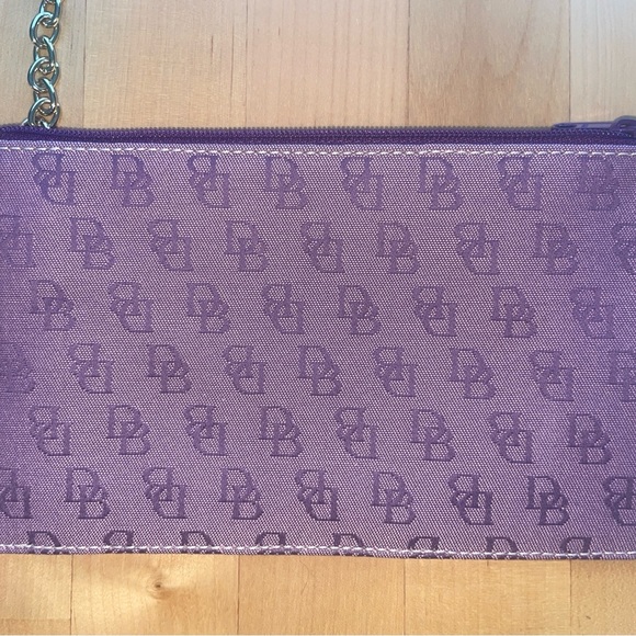 Dooney & Bourke Purple Signature Wristlet Pouch Clutch Keychain Wallet Zip - Picture 1 of 3